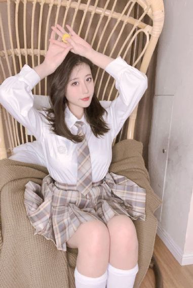 新任女教师